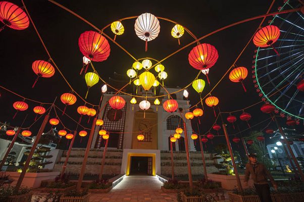 Lồng đèn Hội An tại Đà Nẵng - Trang trí Asia Park Đà Nẵng